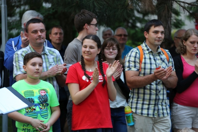 Piknik rodzinny w bielskiej parafii NSPJ 2016