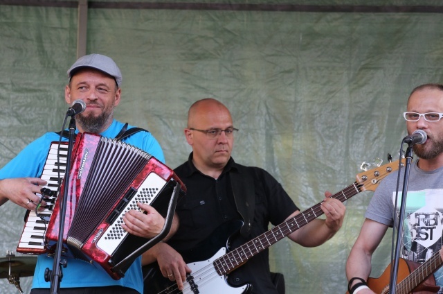 Piknik rodzinny w bielskiej parafii NSPJ 2016