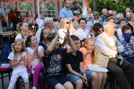 Piknik rodzinny w bielskiej parafii NSPJ 2016