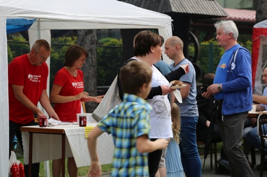 Piknik rodzinny w bielskiej parafii NSPJ 2016