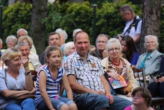 Piknik rodzinny w bielskiej parafii NSPJ 2016