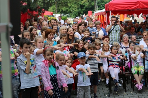 Piknik rodzinny w bielskiej parafii NSPJ 2016