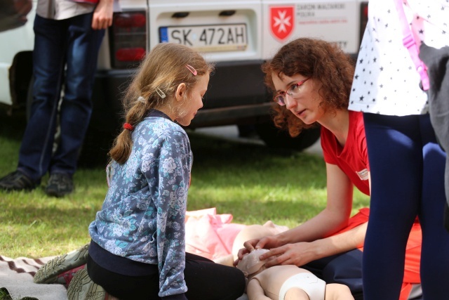 Piknik rodzinny w bielskiej parafii NSPJ 2016