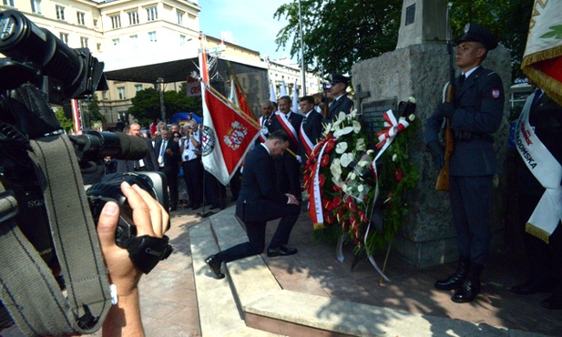 Wieniec przed pomnikiem Czerwca'76 składa prezydent Andrzej Duda
