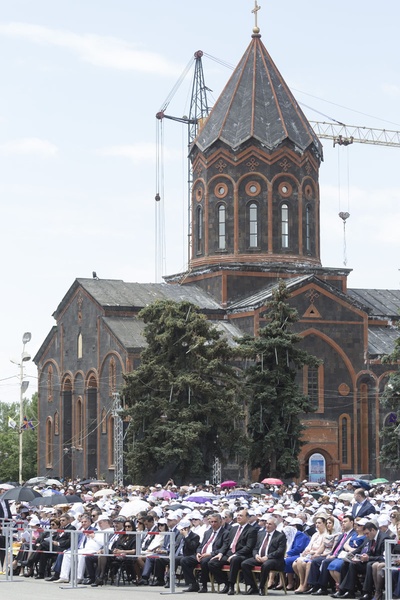 Msza dla ormiańskich katolików w Giumri