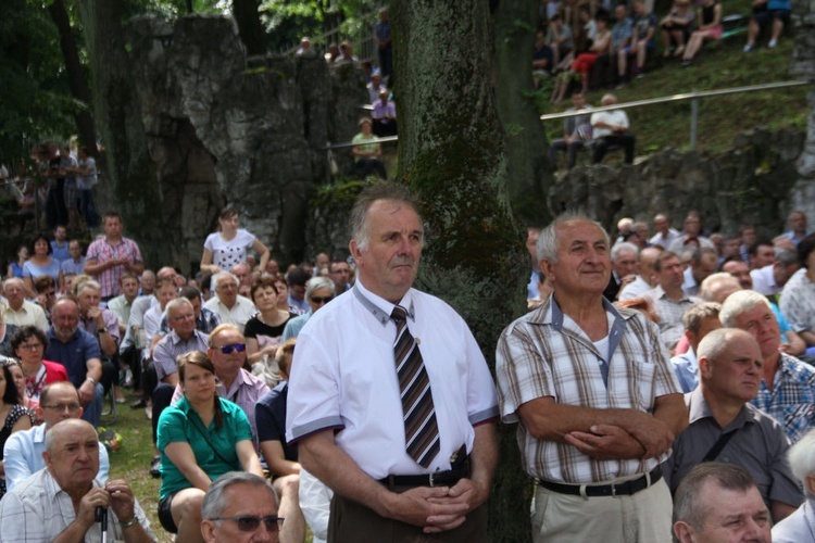 Prymas Polski na pielgrzymce mężczyzn i młodzieńców