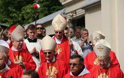 Prymas Polski na pielgrzymce mężczyzn i młodzieńców