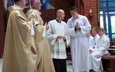 Abp Skworc błogosławi wizerunek Niepokalanej Jutrzenki Wolności w Katowicach