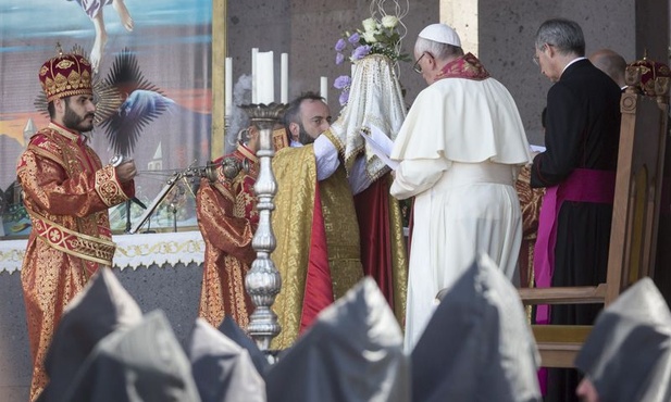 Imię Papieża wymieniane podczas Boskiej Liturgii