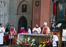 	Zwieńczeniem uroczystości był koncert organowy prof. Oskara Gottlieba Blarra z Düsseldorfu w katedrze  św. Jana. Równocześnie przez całą sobotę w Kwidzynie trwał Jarmark Dorotański.