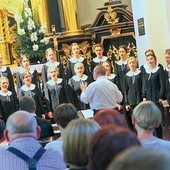 Koncert w wykonaniu Dziewczęcego Chóru Katedralnego „Puellae Orantes” w tuchowskim sanktuarium odbył się 25 czerwca.