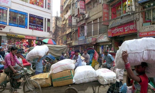 Caritas Bangladeszu na pierwszej linii pomocy powodzianom