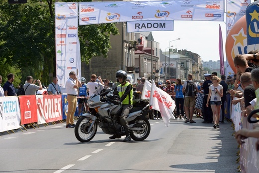 Początek wyścigu kolarskiego w Radomiu