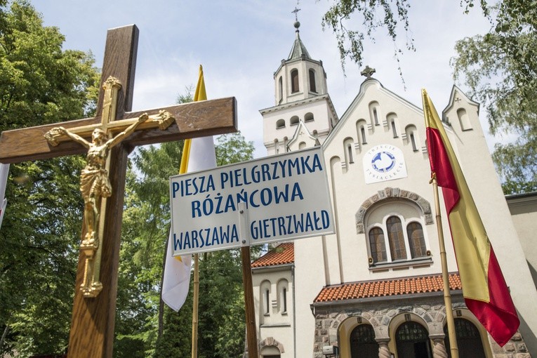 Ave Maria. Z Milanówka do Gietrzwałdu