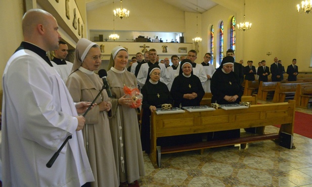 Przemawia matka generalna Zgromadzenia Sióstr Córek św. Franciszka Serafickiego