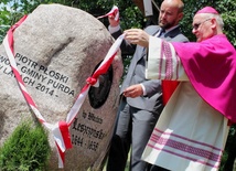 Odsłonięcie głazu bp. Wacława Leszczyńskiego