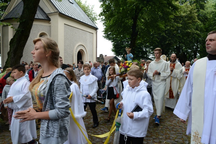 Pielgrzymka dzieci u św. Anny