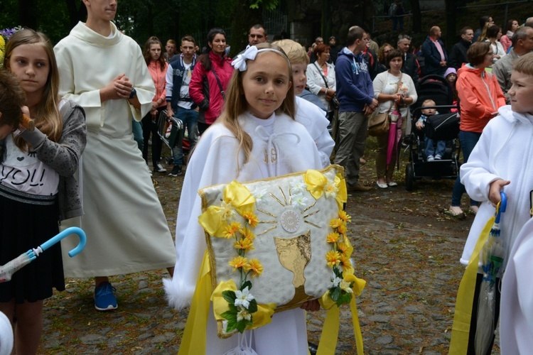 Pielgrzymka dzieci u św. Anny