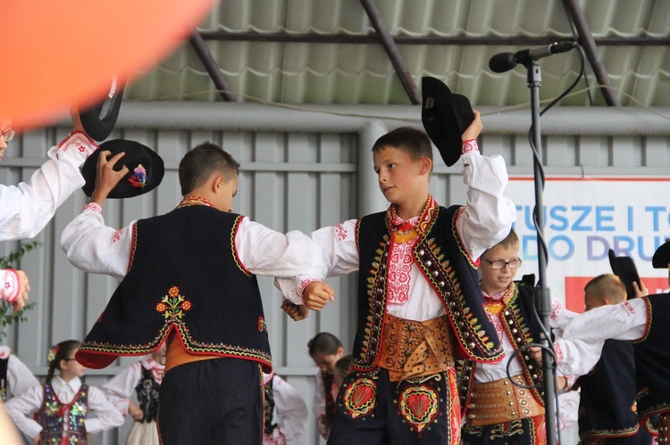 Festyn parafialny w Świniarsku