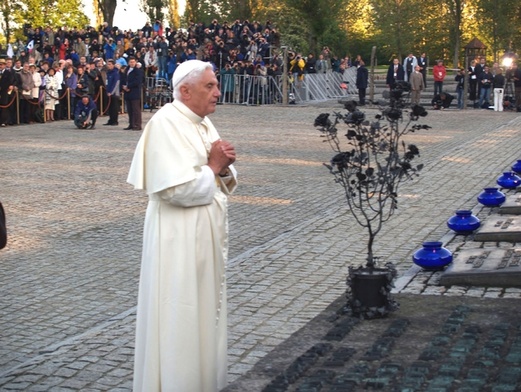 Papieże w Auschwitz