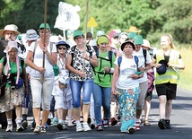 ▲	Wśród osobistych intencji pątników są: dziękczynienie za łaskę zdrowia, prośba o błogosławieństwo dla najbliższych, prośba o uwolnienie z nałogu.