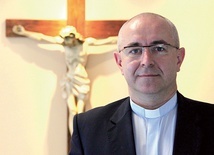 Najpierw trzeba być człowiekiem