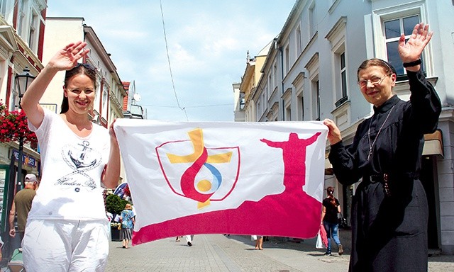 ▲	Magda Cichocka i s. Maria Piętak zapraszają do Krakowa i do dzielenia się z innym tym, co Bóg uczynił w naszym życiu.