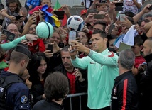 Ronaldo komentuje decyzję Messiego