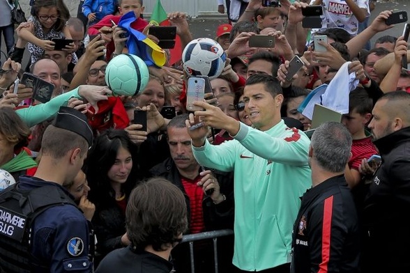 Ronaldo komentuje decyzję Messiego