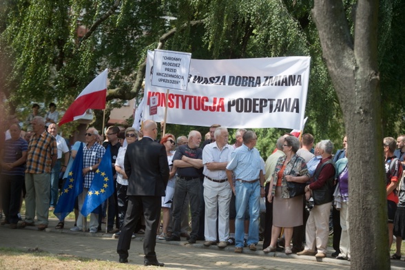 KOD wycofał z Sejmu swój projekt ustawy o TK