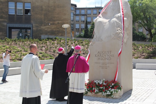 Odsłonięcie pomnika kard. A. Hlonda w Katowicach (cz. I)