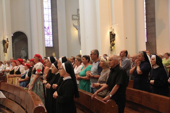 Odsłonięcie pomnika kard. A. Hlonda w Katowicach (cz. I)