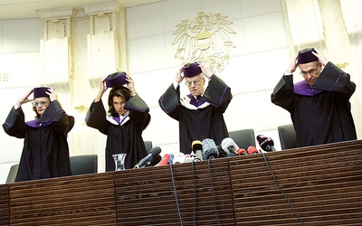 Decyzją Trybunału Konstytucyjnego druga tura wyborów prezydenckich w Austrii zostanie powtórzona.
