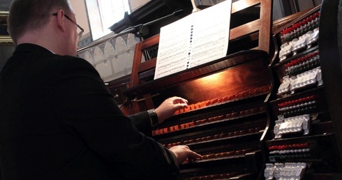 Muzyka organowa w archikatedrze