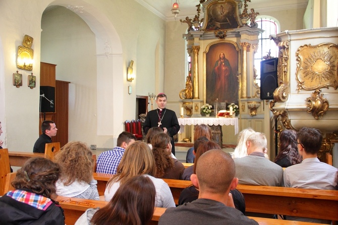 Spotkanie bp Zbigniewa Zielińskiego z oazowiczami Ruchu Światło-Życie