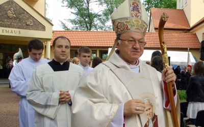 Abp Zygmunt Zimowski był ordynariuszem radomskim w latach 2002-2009. Od 2009 r. jest przewodniczącym Papieskiej Rady ds. Duszpasterstwa Służby Zdrowia