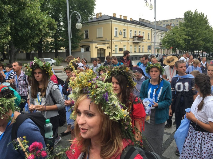 Szli na Jasną Górę 