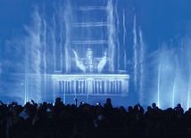 Jedną z atrakcji będą pokazy specjalne fontanny multimedialnej na Pergoli obok Hali Stulecia. Zapewne będzie też okazja do wspomnienia św. Jana Pawła II, inicjatora ŚDM.
