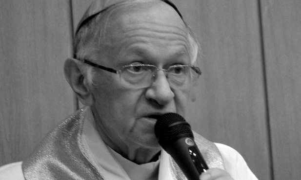 Zmarł abp Zimowski