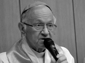 Zmarł abp Zimowski