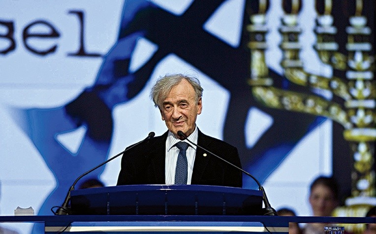 Elie Wiesel zawdzięcza światową karierę swej pierwszej książce, zatytułowanej „Noc”, wydanej w 1956 r. w Paryżu.