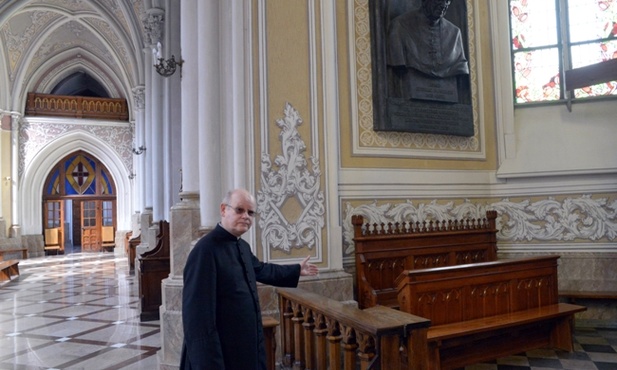 Abp Zimowski zostanie pochowany niszy grobowej, przygotowanej w kaplicy MB Częstochowskiej w radomskiej katedrze