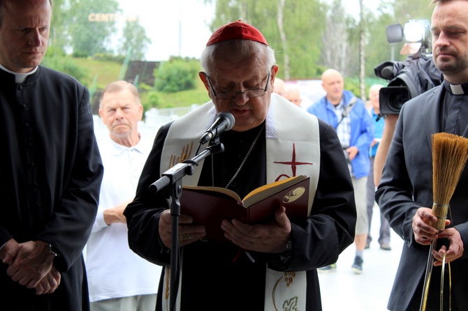 Poświęcenie kładki łączącej Łagiewniki i Białe Morza