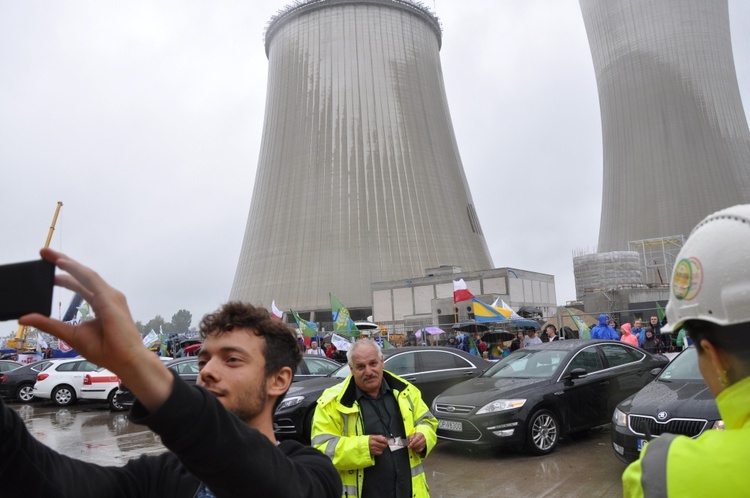 Protest przy Elektrowni Opole