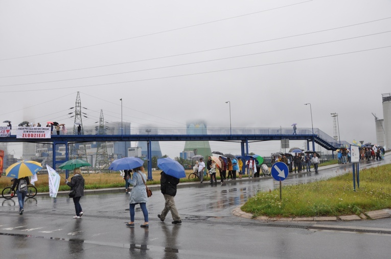 Protest przy Elektrowni Opole