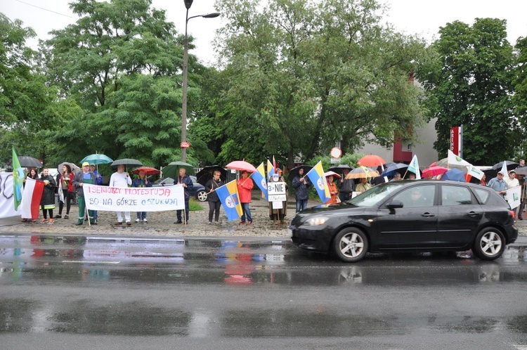 Protest przy Elektrowni Opole