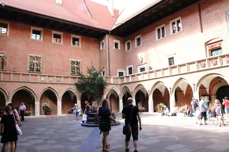 Wystawa o świętych z UJ