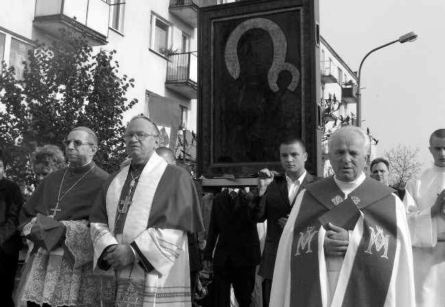 - Abp Zygmunt Zimowski bardzo mocno dostrzegał obecność Matki Bożej w swoim życiu - wspomina ks. Albert Warso