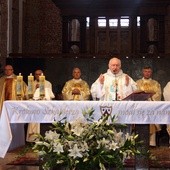 Szkaplerz Najświętszej Maryi Panny z Góry Karmel zapoczątkowany został przez św. Szymona Stocka
