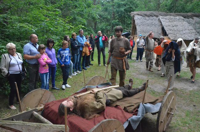 Piknik archeologiczny w Krzemionkach